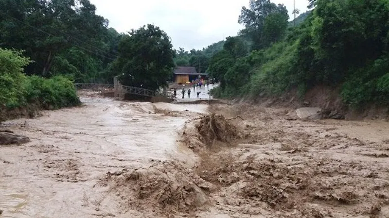 Cảnh báo lũ quét, sạt lở tại nhiều tỉnh miền Trung