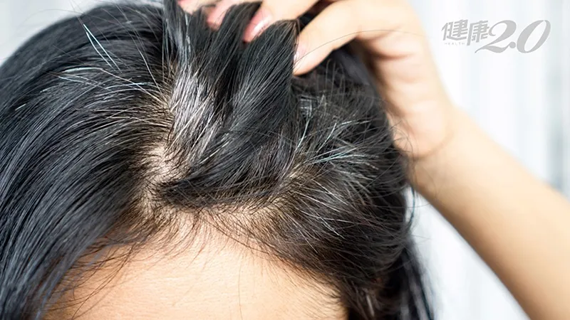 Chất dinh dưỡng nào giúp tóc đen mượt?