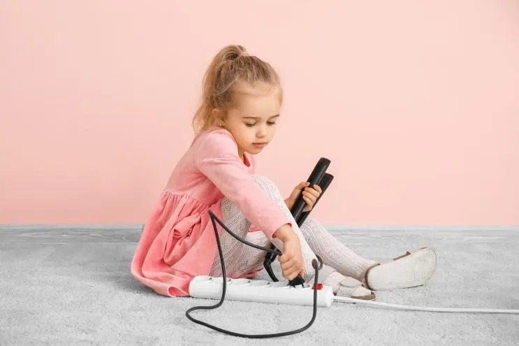 Máy tạo kiểu tóc nguy hiểm như thế nào với trẻ em?
