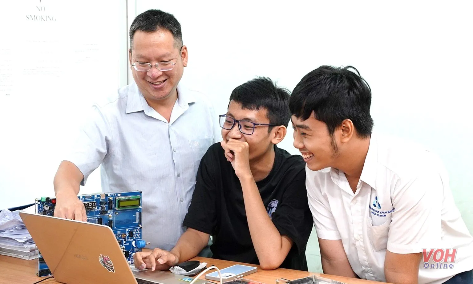 Trường Đại học Bách khoa mở ngành đào tạo vi mạch, bán dẫn