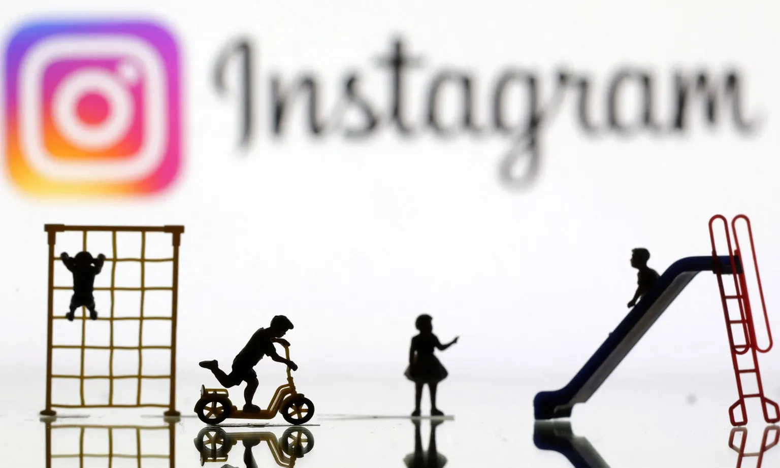 Instagram liên quan đến trầm cảm, lo lắng, mất ngủ ở trẻ em