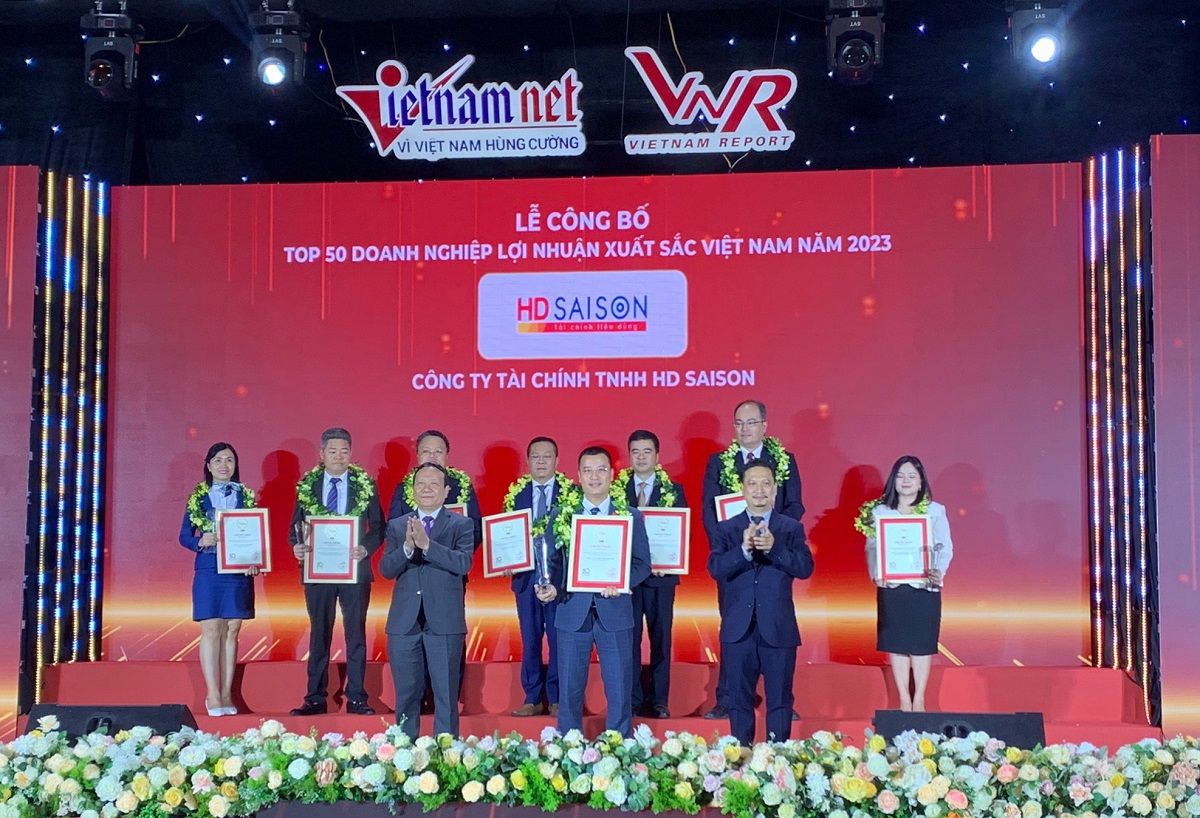HD SAISON được PROFIT500 vinh danh thành tích xuất sắc