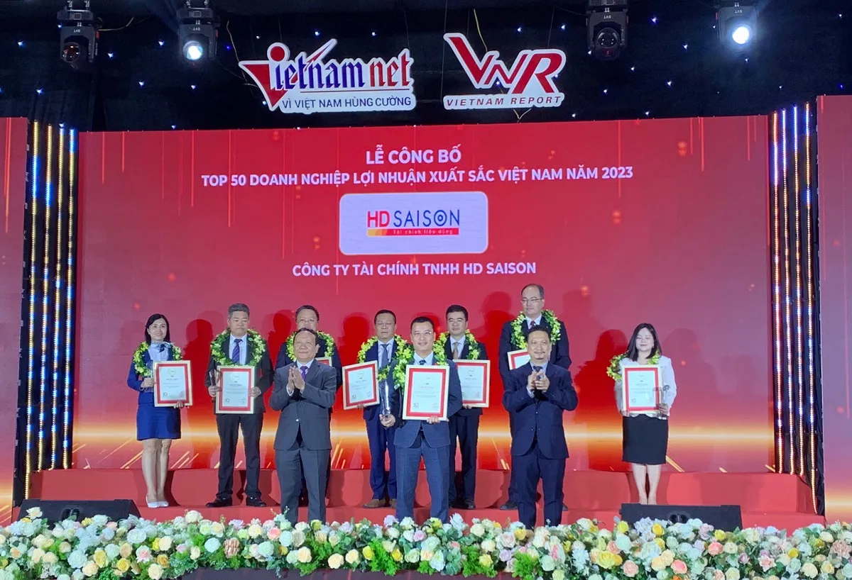 HD SAISON được PROFIT500 vinh danh thành tích xuất sắc