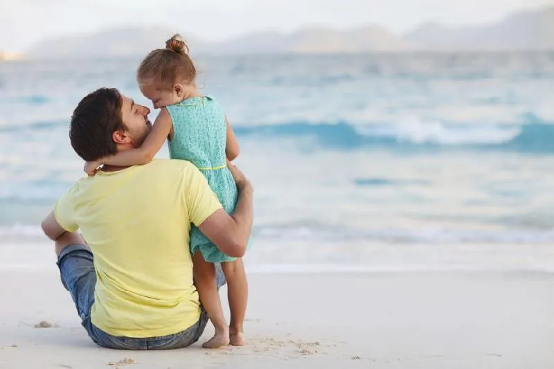 4 bí quyết giúp cha gần gũi hơn với con gái