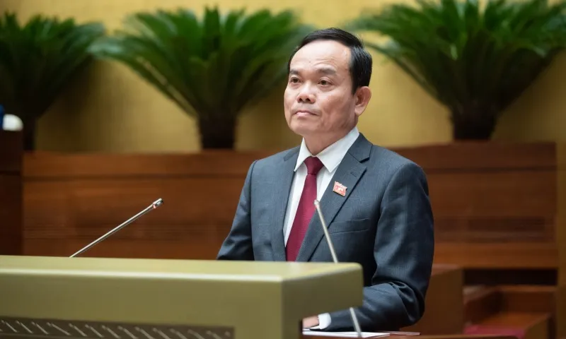 Phát triển văn hoá còn chậm so với phát triển kinh tế