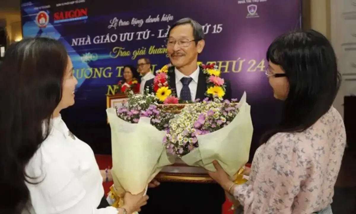 50 giáo viên, cán bộ quản lý được nhận Giải thưởng Võ Trường Toản