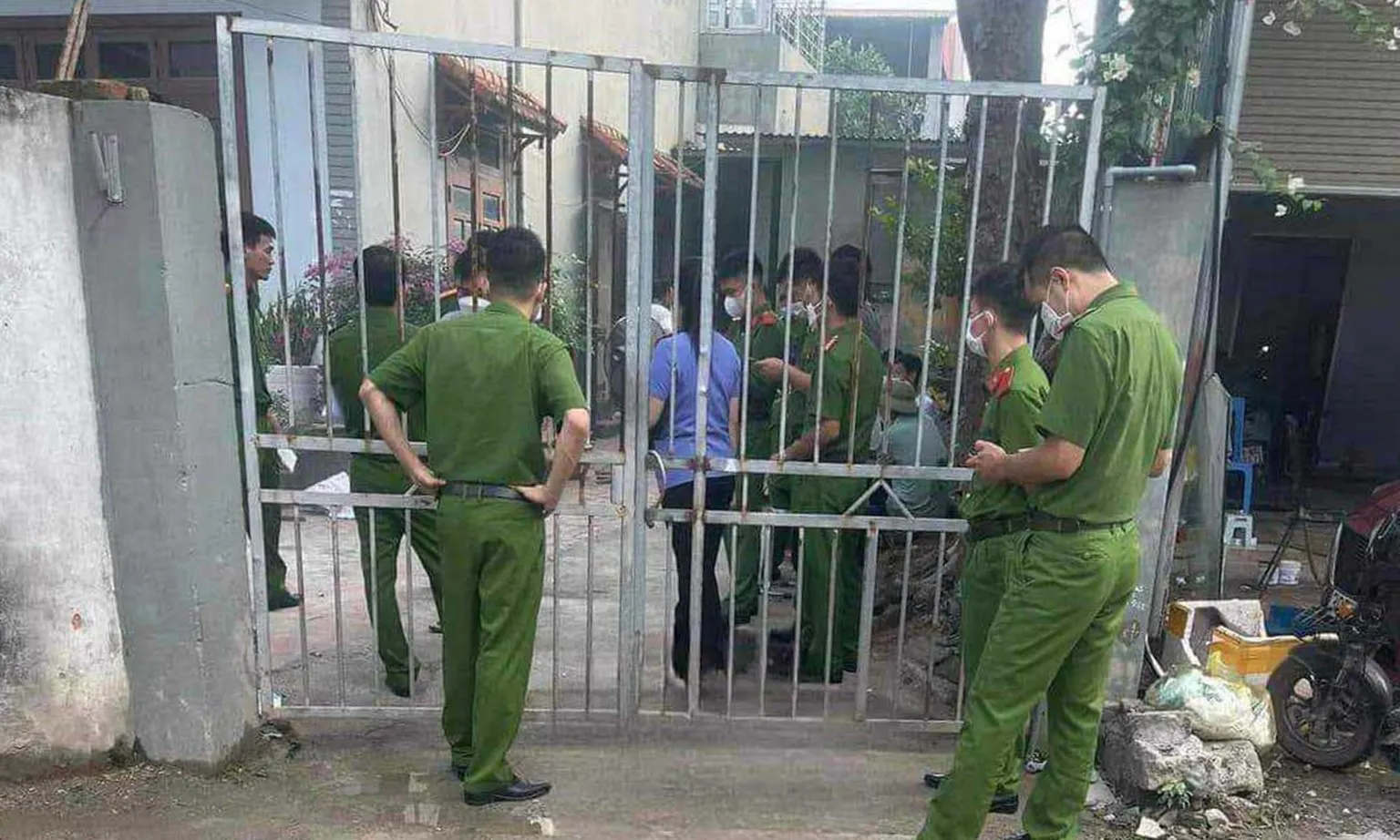 Vĩnh Phúc: Phát hiện thi thể người phụ nữ bọc trong túi nilon và bao tải