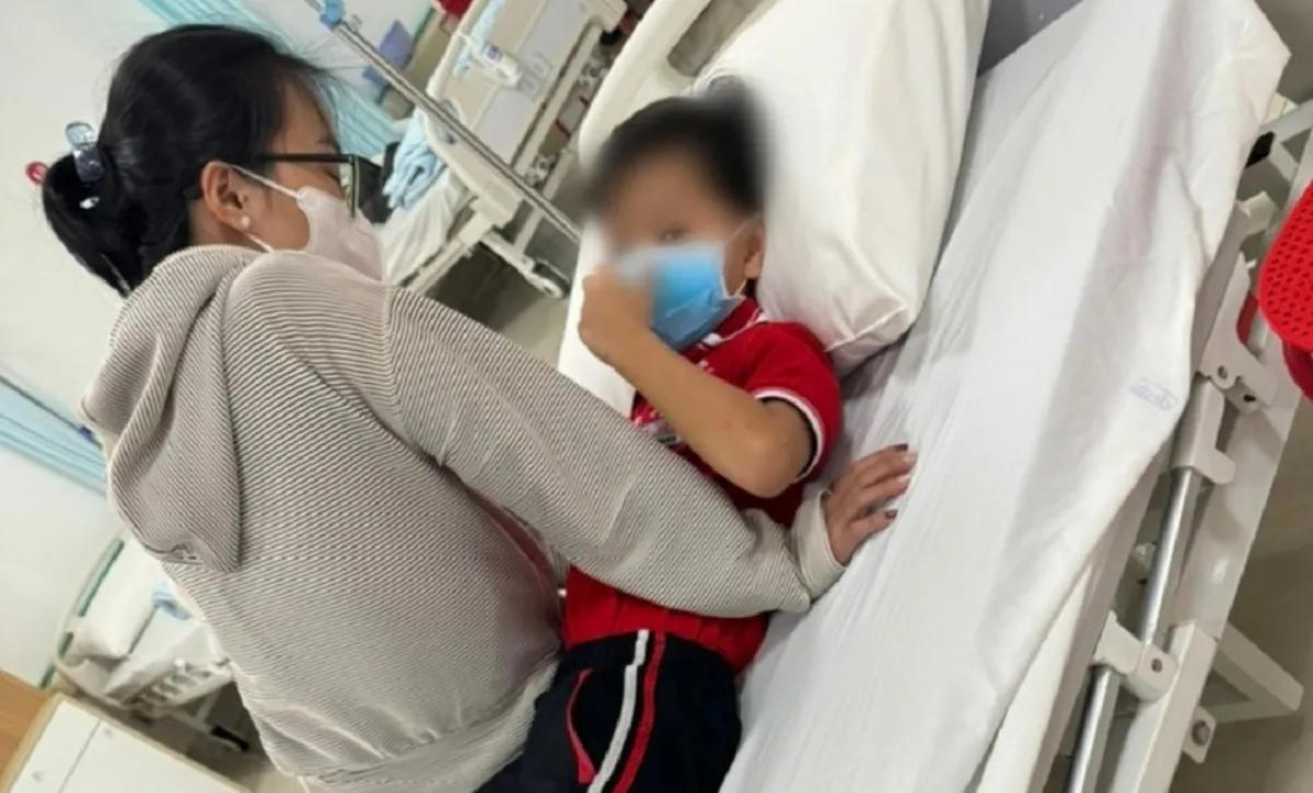 Đắk Lắk: Tám học sinh nhập viện nghi do ngộ độc thực phẩm