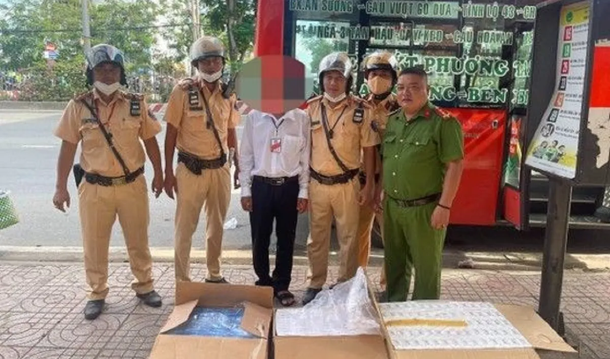 Khởi tố vụ xe buýt Phương Trang vận chuyển thuốc lá lậu