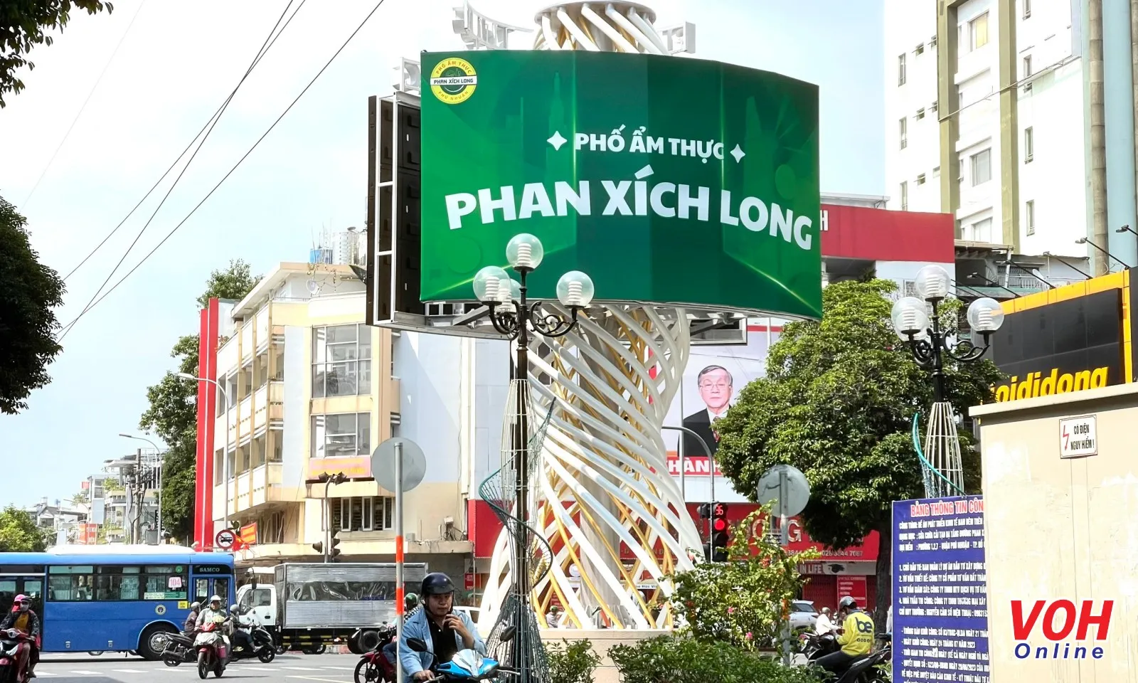 Phố ẩm thực Phan Xích Long: Hàng quán kỳ vọng hút du khách