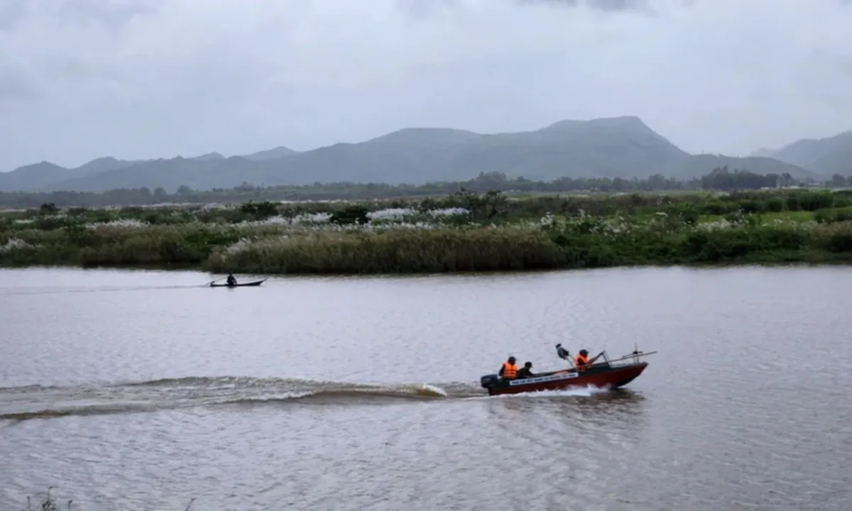 Phú Yên: Diễn biến mưa lớn phức tạp, một người bị lũ cuốn
