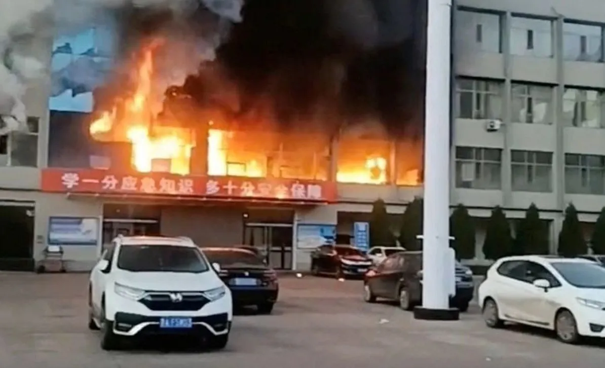 Trung Quốc: Truy cứu trách nhiệm vụ hỏa hoạn làm 26 người chết