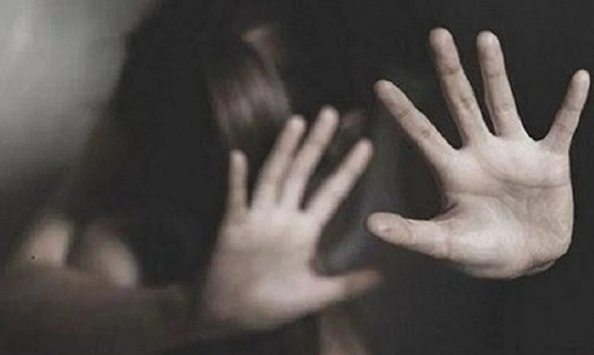 Bắt giam kẻ giở trò đồi bại với bé gái 10 tuổi