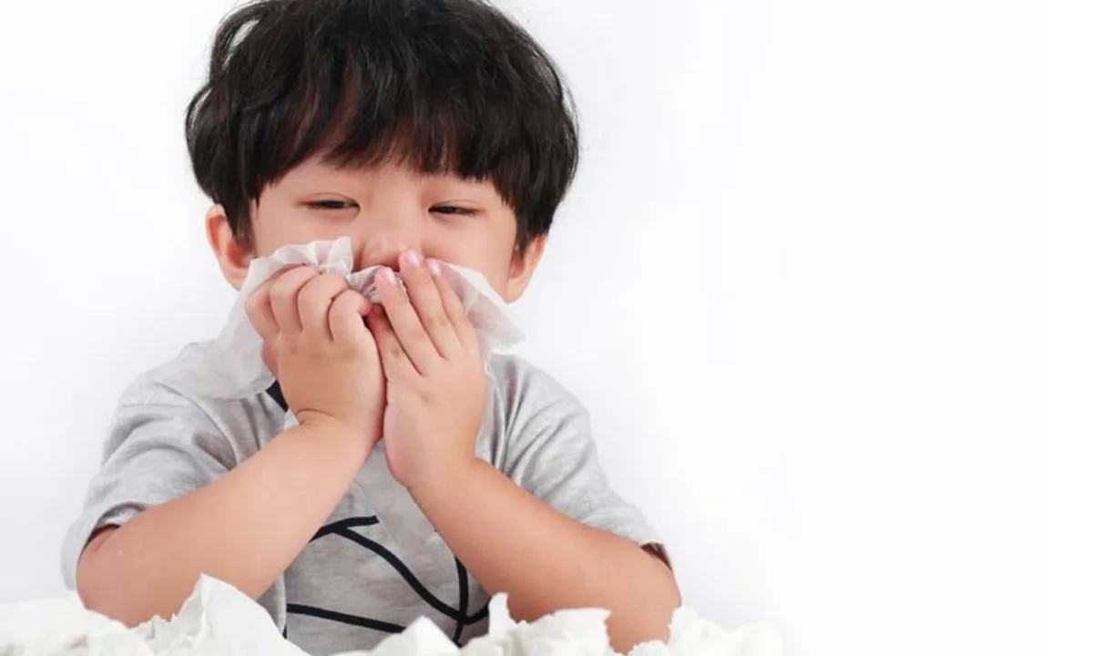 Trẻ mắc bệnh về đường hô hấp tăng mạnh những tháng cuối năm