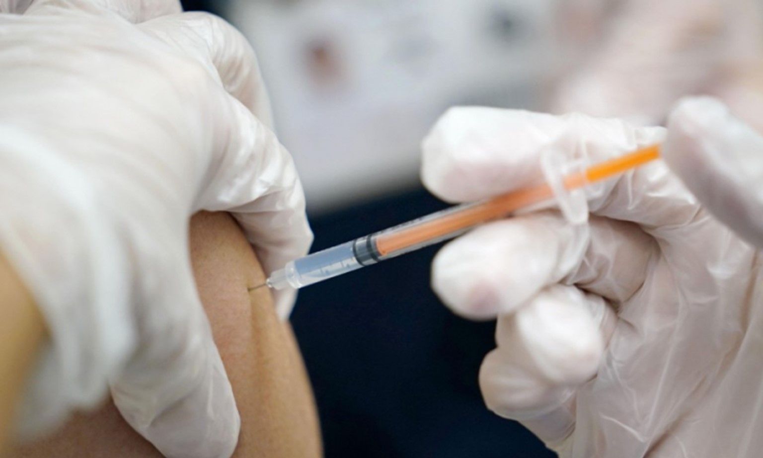 TPHCM đã hết 6 vaccine tiêm chủng mở rộng và sắp hết các loại vaccine khác