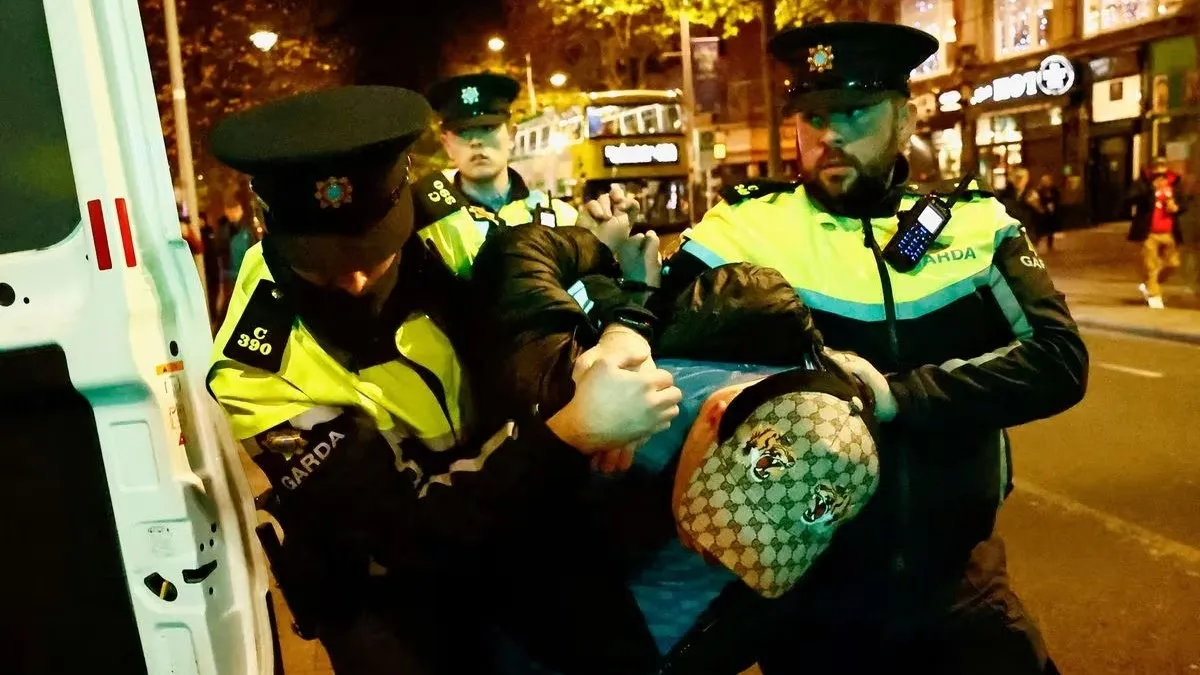 Ireland: Bạo loạn tạm lắng ở Dublin, 34 người bị bắt giữ