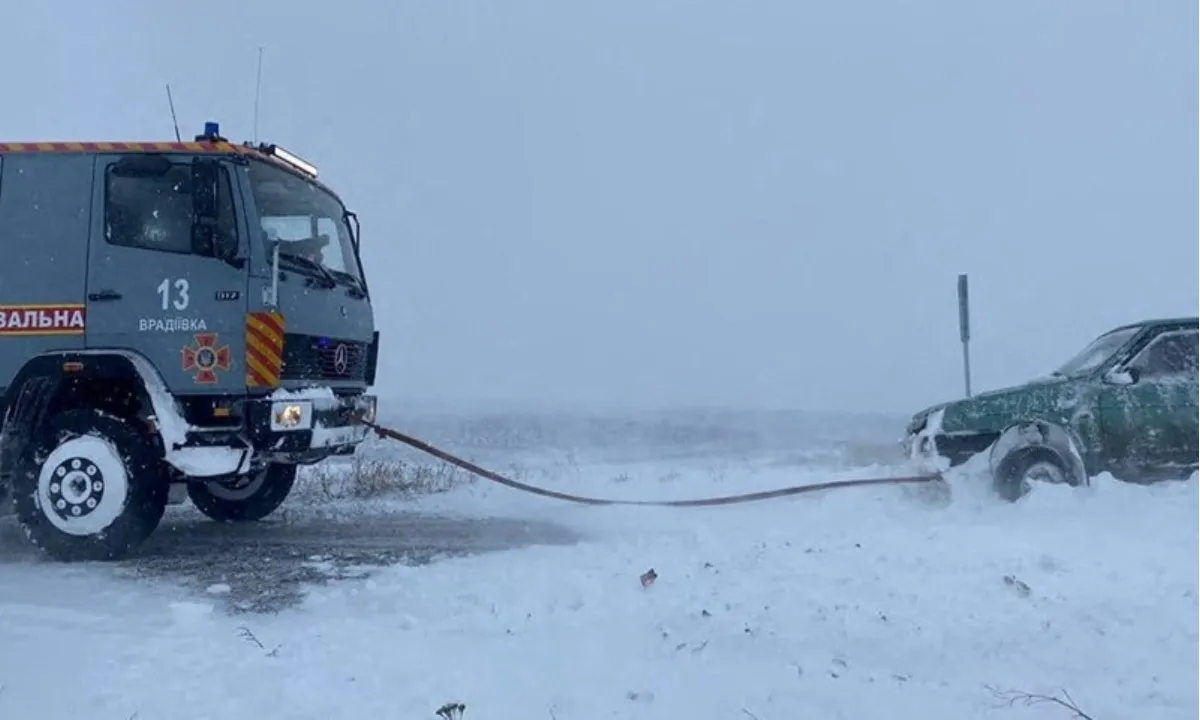 Ukraine: Bão tuyết gây mất điện diện rộng, giao thông đình trệ