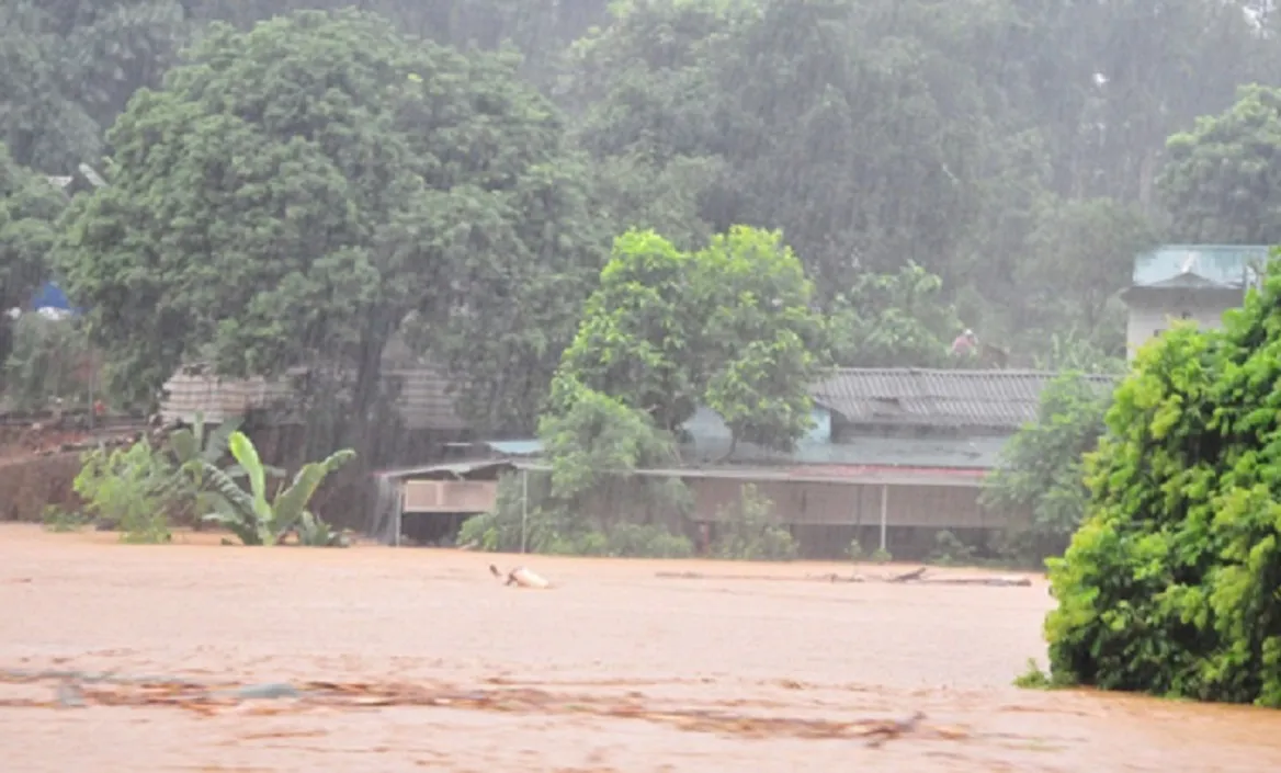 Miền Trung ứng phó với mưa, lũ từ đêm 30/11 đến ngày 3/12