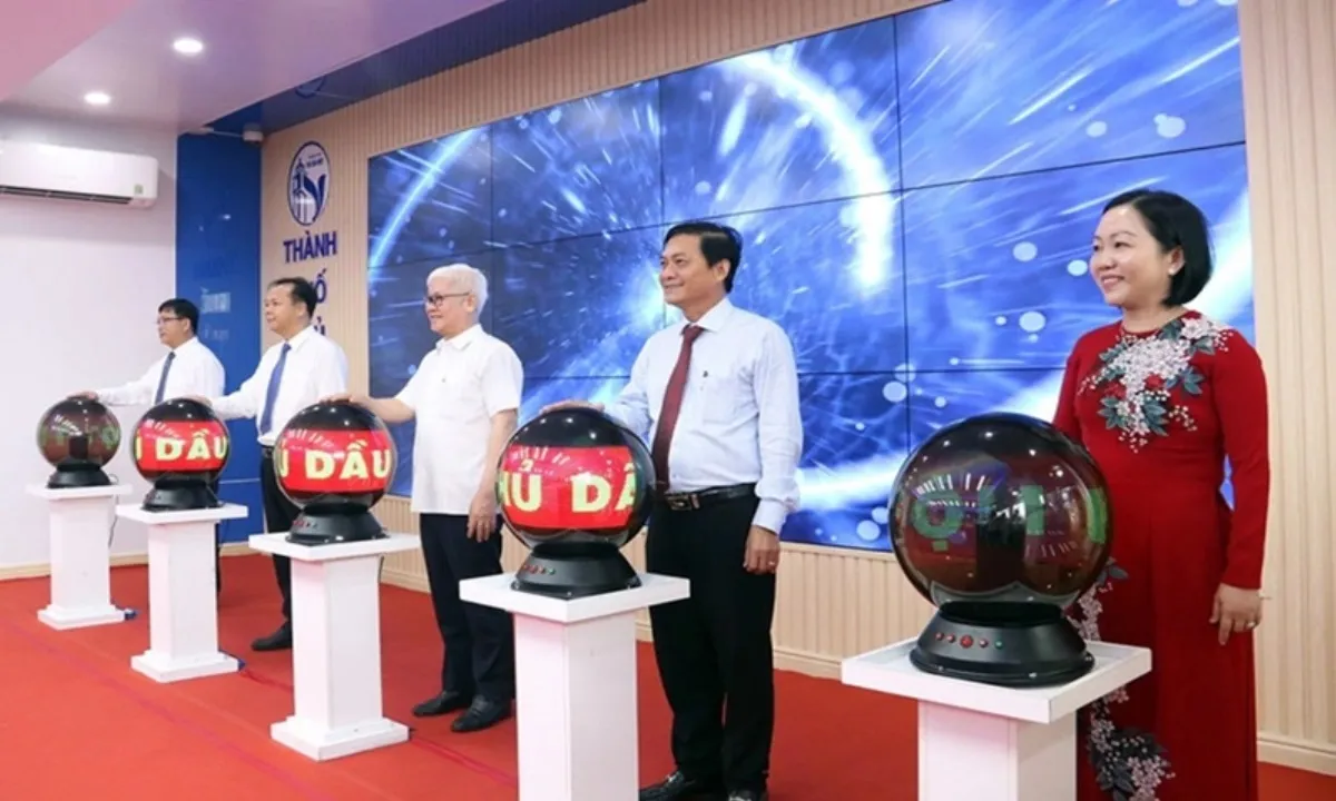 Chính thức vận hành Trung tâm Điều hành thông minh thành phố Thủ Dầu Một