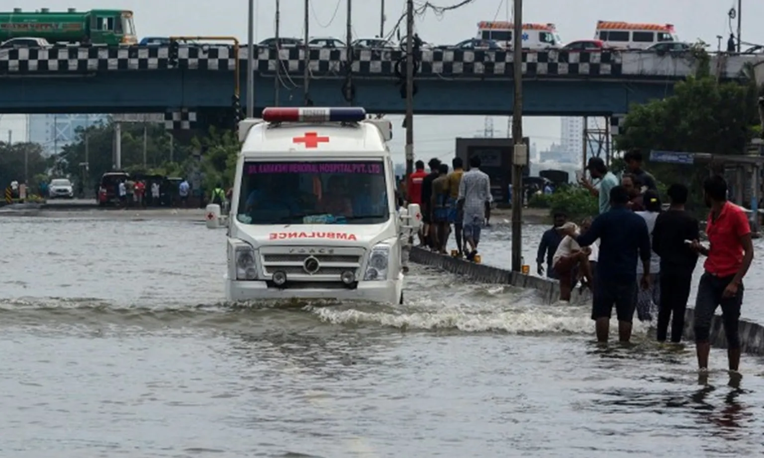 Ấn Độ: Bão Michaung gây lũ lụt nghiêm trọng tại Chennai, 17 người thiệt mạng