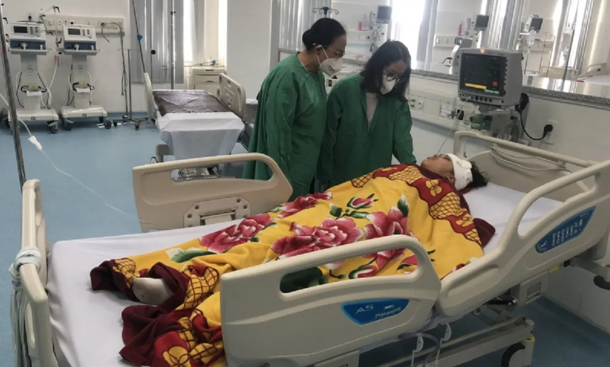 Vũng Tàu: Nam sinh dùng kéo đâm bạn rồi định tự tử