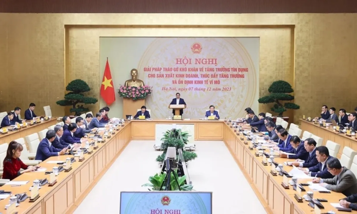 Chính phủ họp bàn giải pháp gỡ khó tín dụng cho sản xuất, kinh doanh