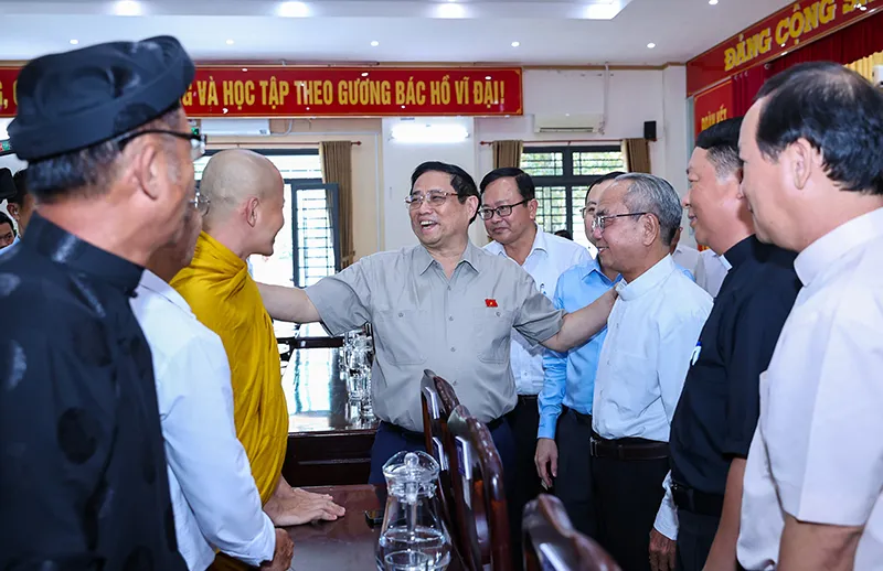 Thủ tướng Phạm Minh Chính tiếp xúc cử tri huyện Vĩnh Thạnh, Cần Thơ