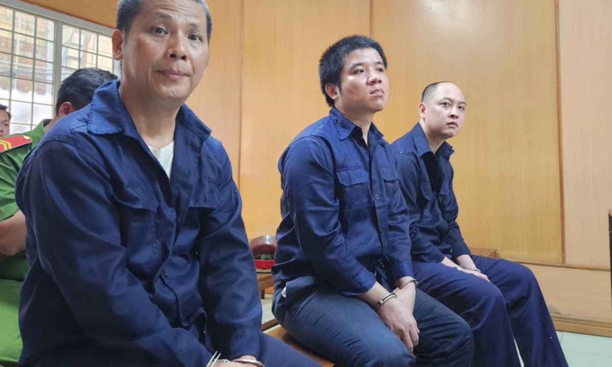 Tử hình 3 kẻ ngụy trang 100kg ma túy trong cần xé chứa mắm