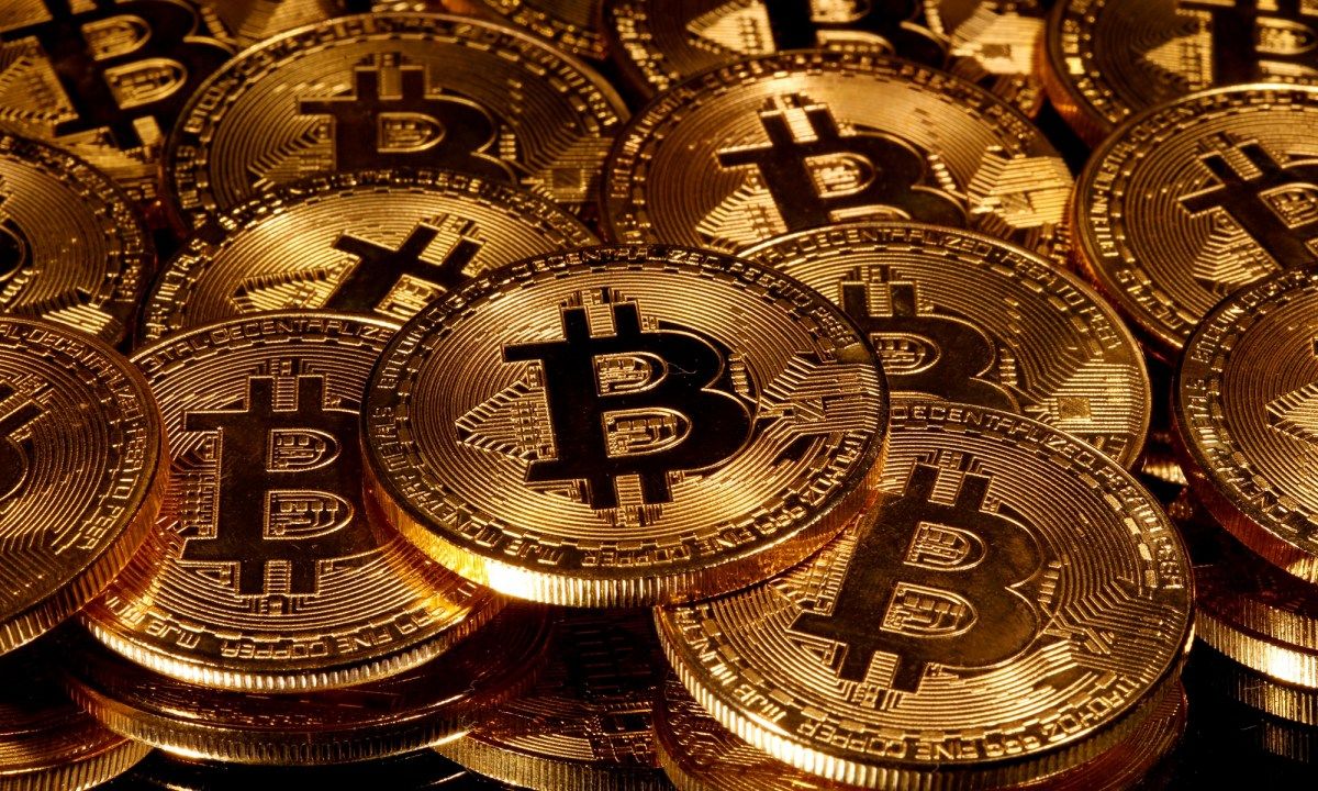 Giá Bitcoin hôm nay 12/12/2023: Lao dốc, thị trường rực lửa