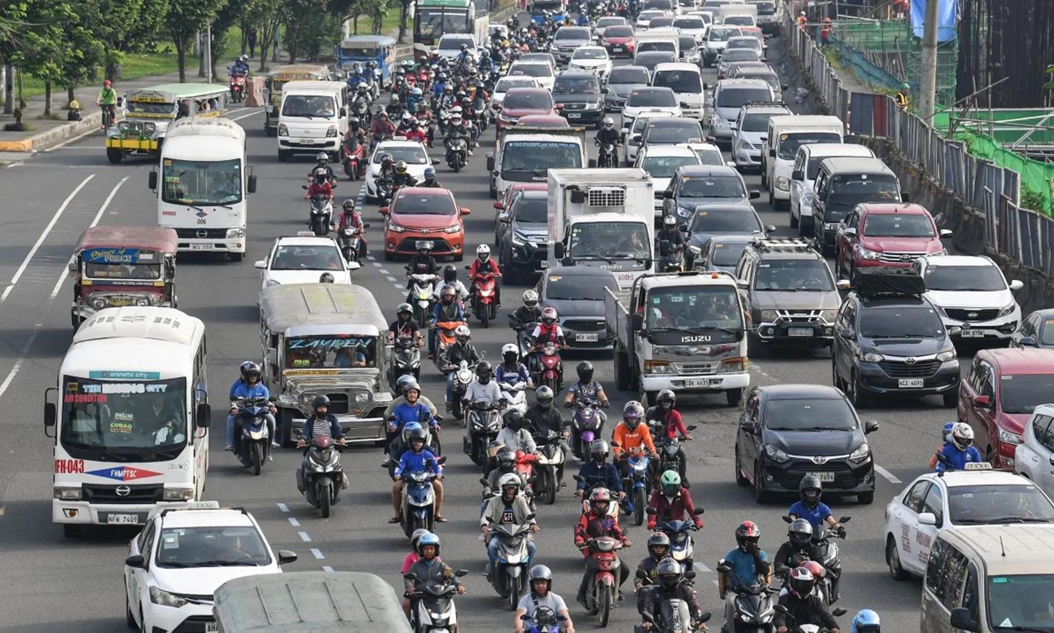 Philippines: Tài xế xe jeepney phản đối chuyển sang xe buýt nhỏ chạy bằng điện