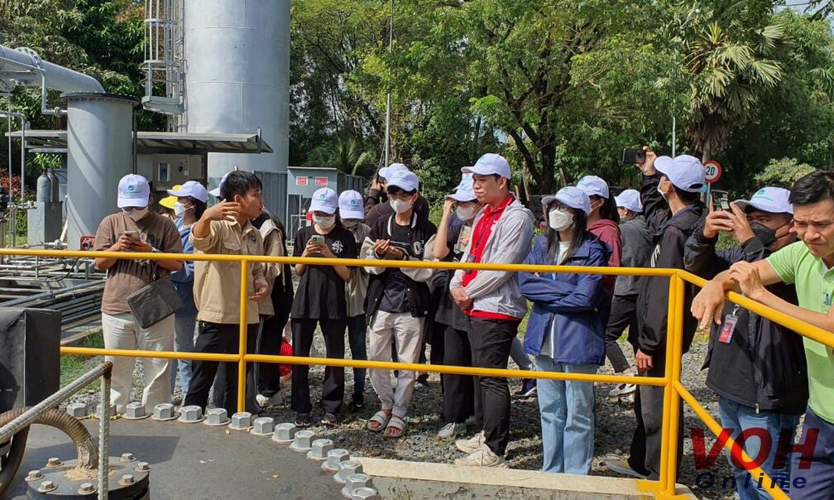 Trau dồi kiến thức từ tour tham quan thực tế tại VWS