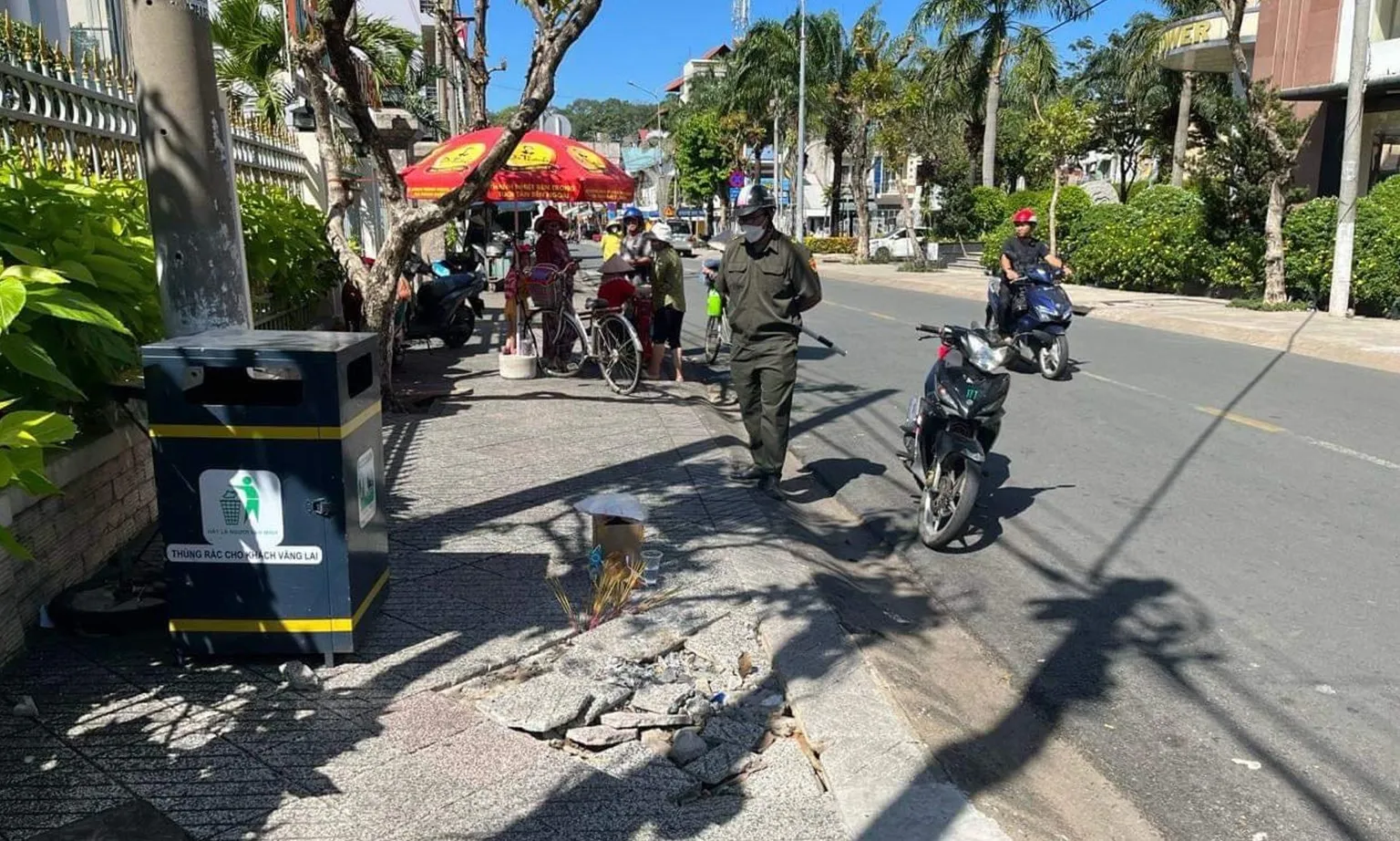 Bình Dương: Phát hiện thi thể trẻ sơ sinh trong thùng giấy để trên vỉa hè