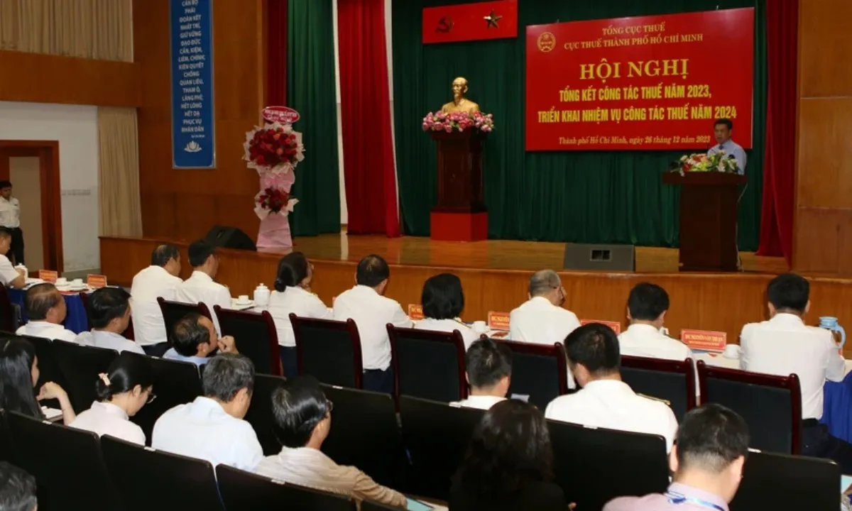 TPHCM thu ngân sách vượt dự toán hơn 318.000 tỷ đồng