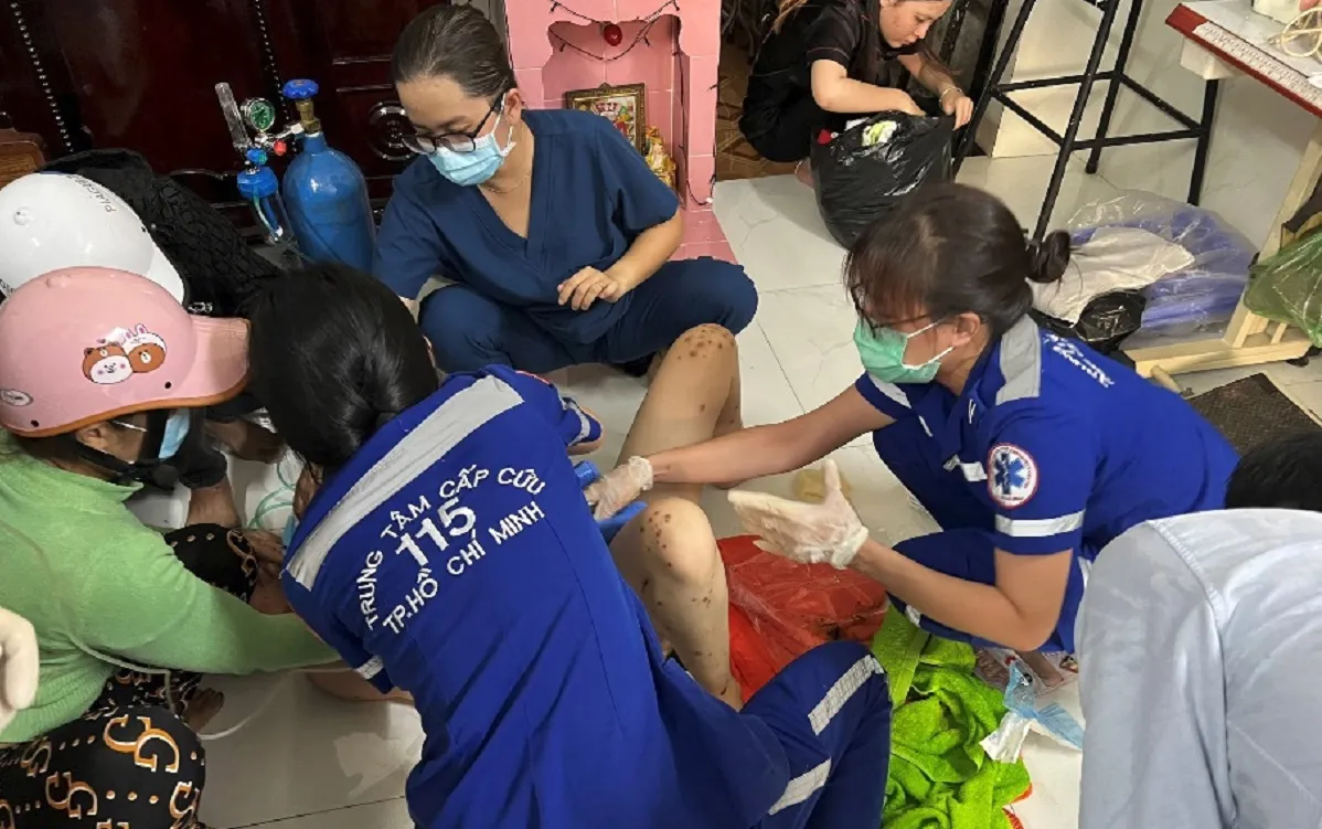 Đỡ đẻ thành công cho sản phụ sinh khó tại nhà