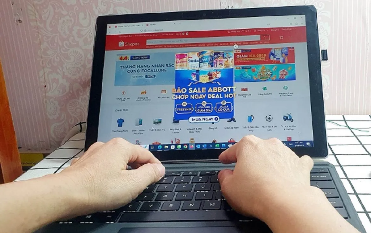 Mua sắm trực tuyến của người Việt tăng cao