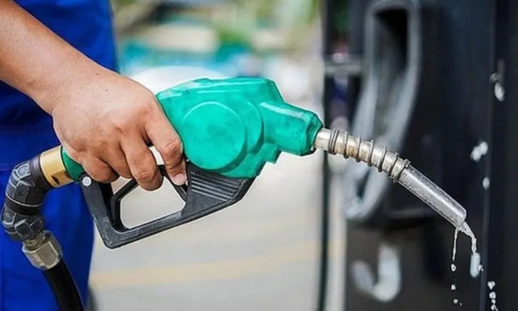 Xăng có thể giảm giá từ chiều nay