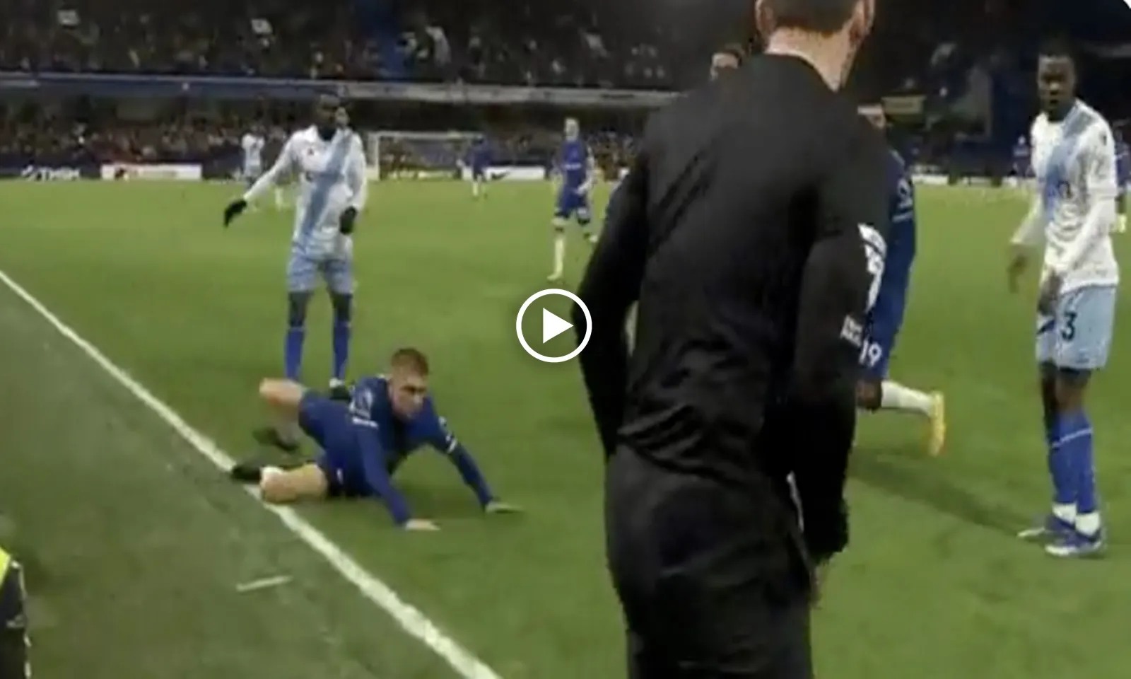 VIDEO: Lấy thân mình chắn bóng, tài năng Chelsea ra mắt máu chiến biến tiên đoán Terry thành sự thật