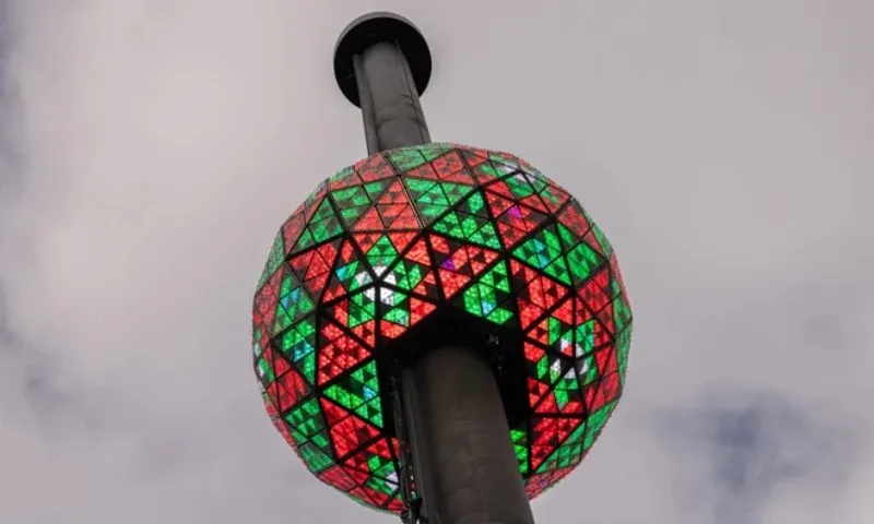 Mỹ: Thắp sáng quả cầu pha lê đón năm mới tại New York