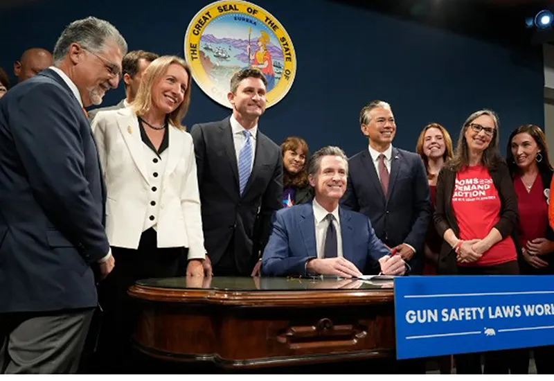 Tòa án cho phép bang California cấm súng ở hầu hết các nơi công cộng