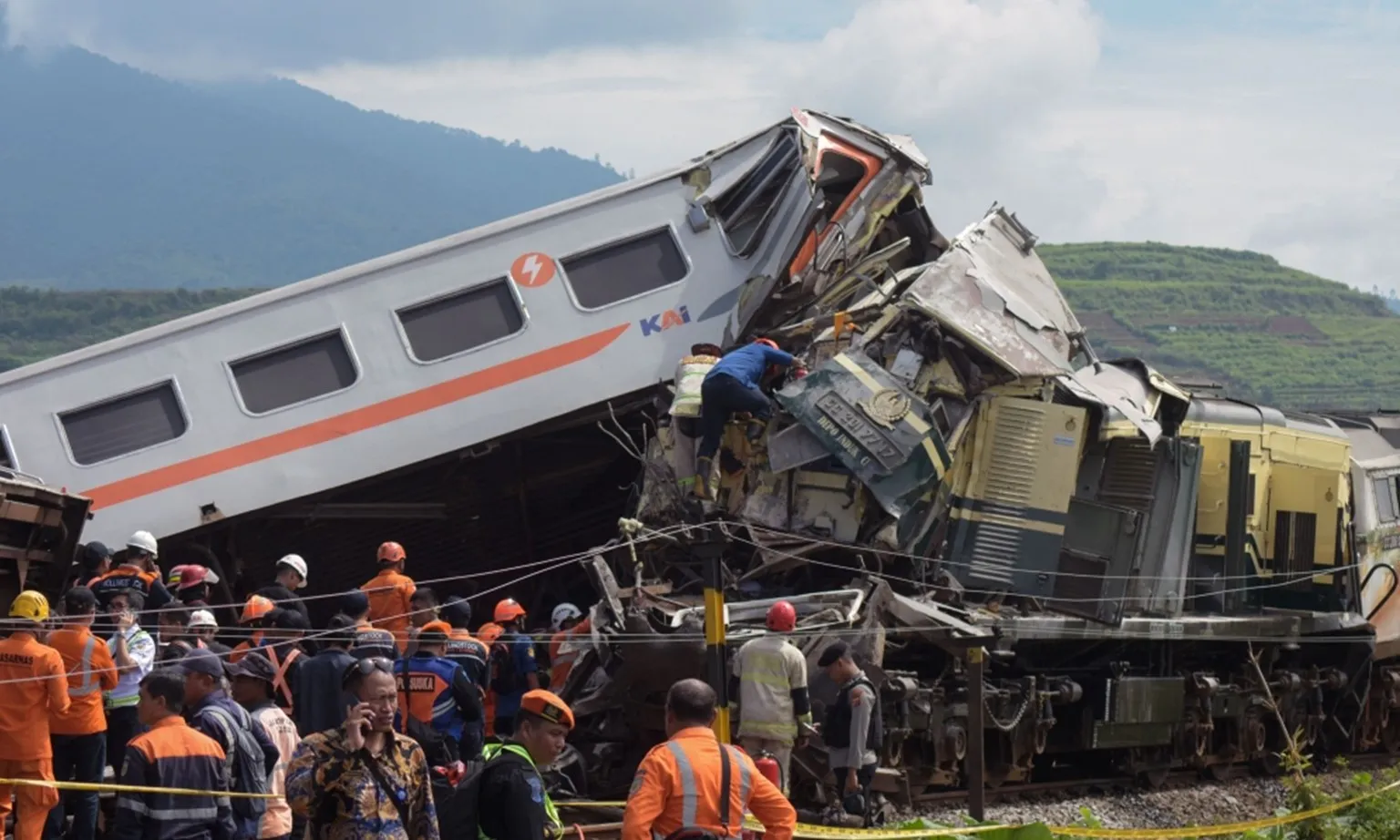 Indonesia: 3 người chết, 28 người bị thương do va chạm tàu ​​hỏa