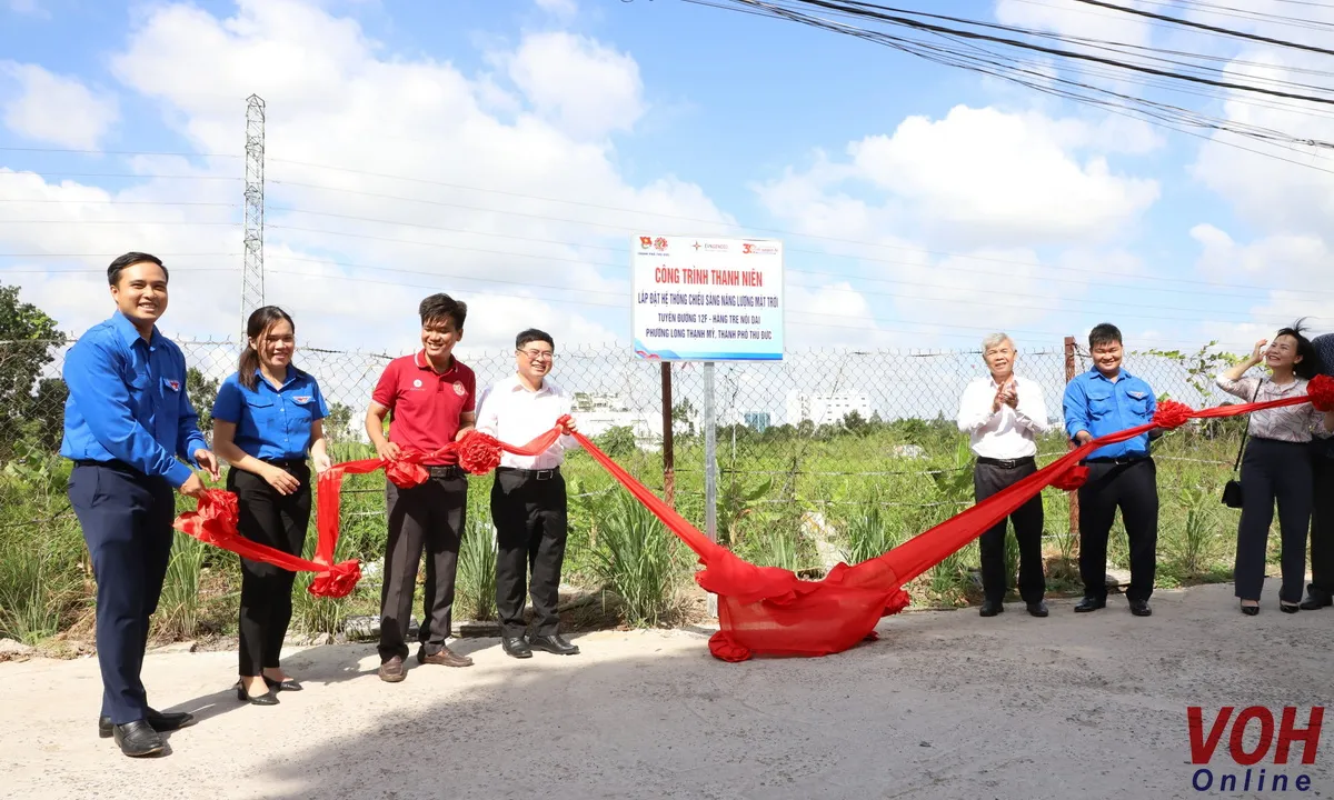 EVNGENCO 3 bàn giao các hệ thống chiếu sáng năng lượng mặt trời tại nhiều địa phương