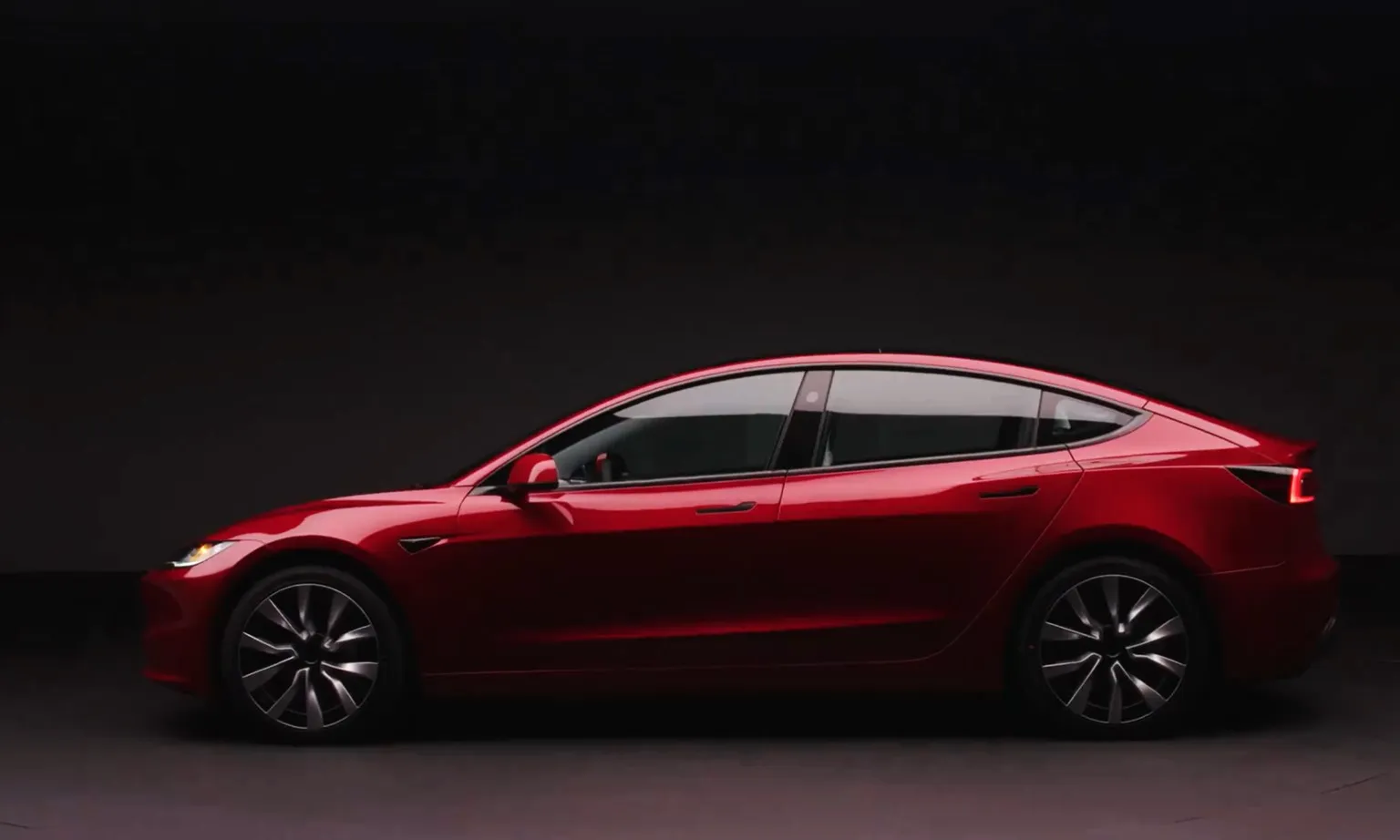 Tesla ra mắt mẫu xe Model 3 được thiết kế lại ở Bắc Mỹ