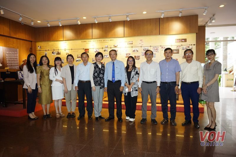Chủ tịch hội động quản trị Đài Rti thăm và giao lưu với VOH