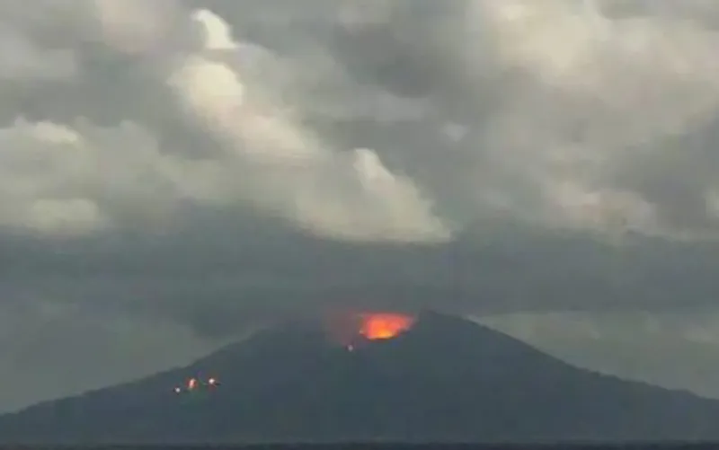 Núi lửa phun trào ở tỉnh Kagoshima, Nhật Bản