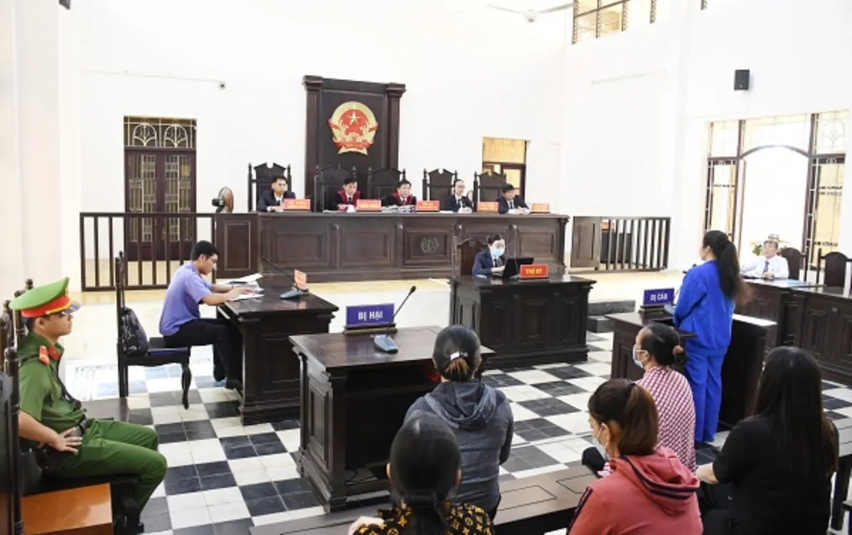 Chiếm đoạt tiền nhiều người hơn 12 tỷ, lãnh án 16 năm