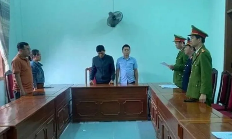 Khởi tố nguyên Giám đốc Phòng giao dịch ngân hàng Agribank