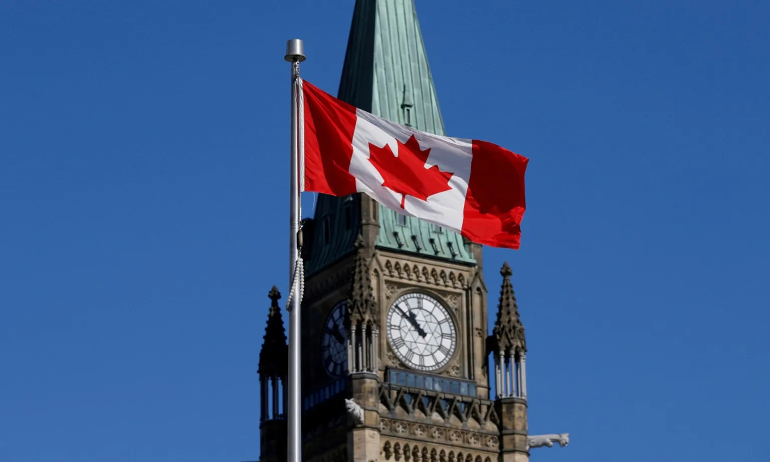 Canada giới hạn số giấy phép sinh viên quốc tế xuống còn 1/3 so với năm 2023
