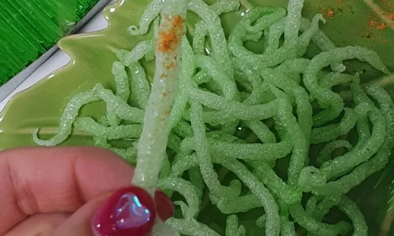 Hàn Quốc phát cảnh báo về việc ăn tăm xỉa răng làm từ tinh bột