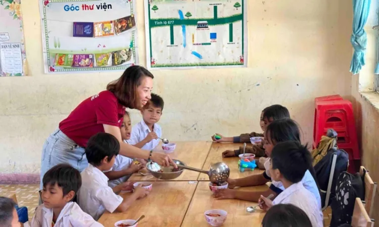 Những chuyến xe Ghé Thăm Em đặc biệt ngày giáp Tết