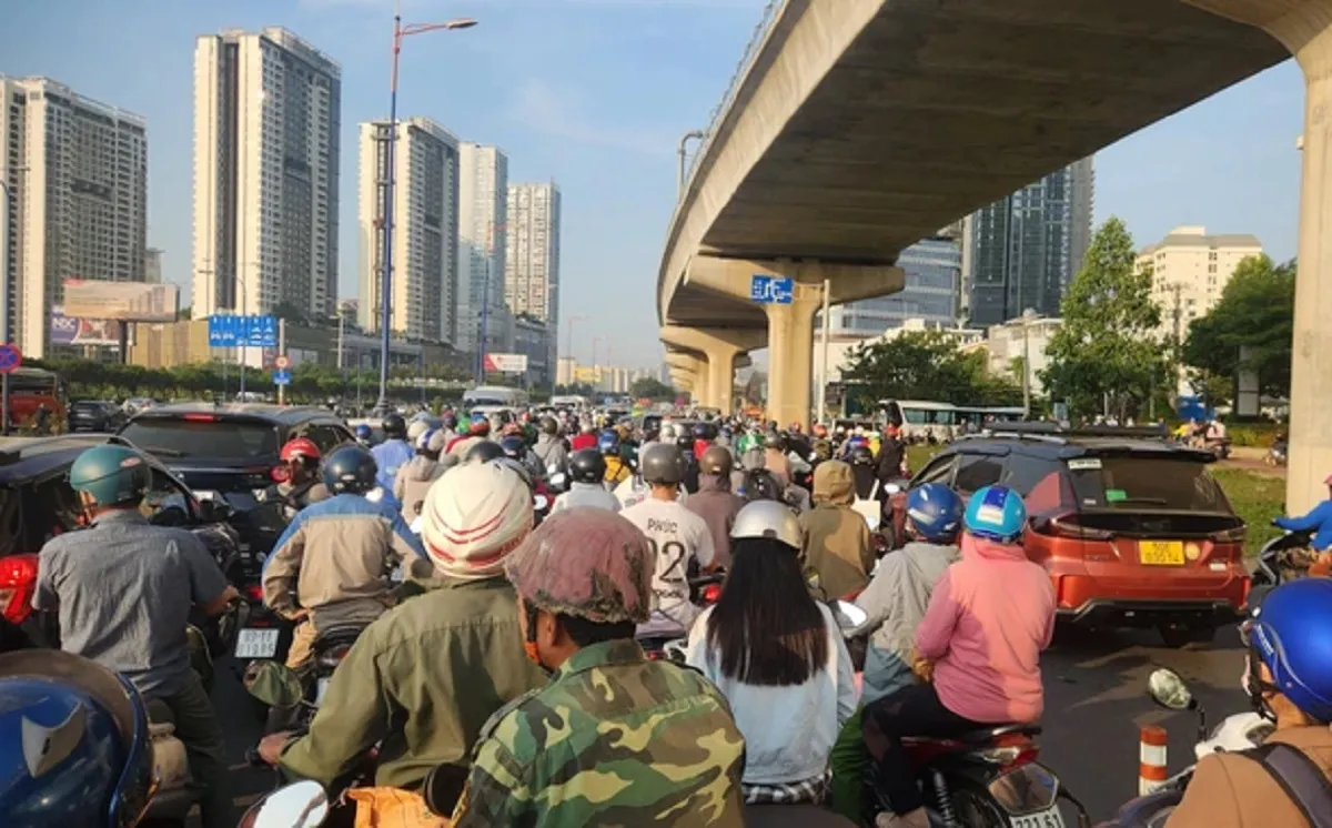 Ùn ứ giao thông trên đường Võ Nguyên Giáp, vì sao?